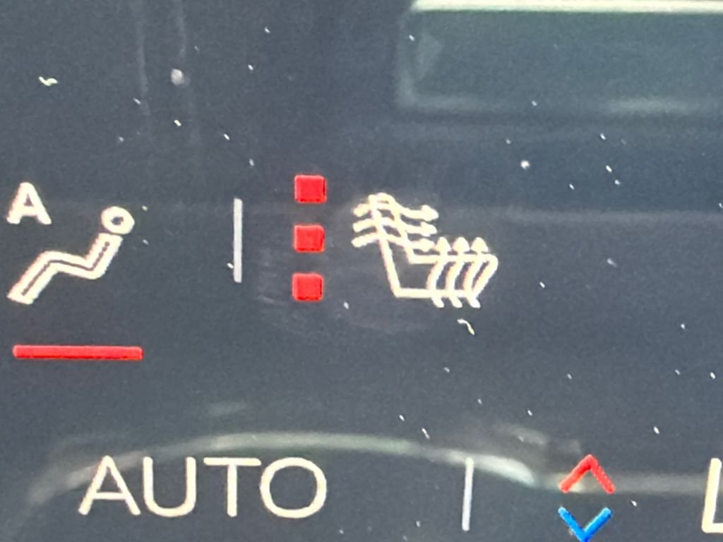 Used 2025 Silver GMC Elevation image 31