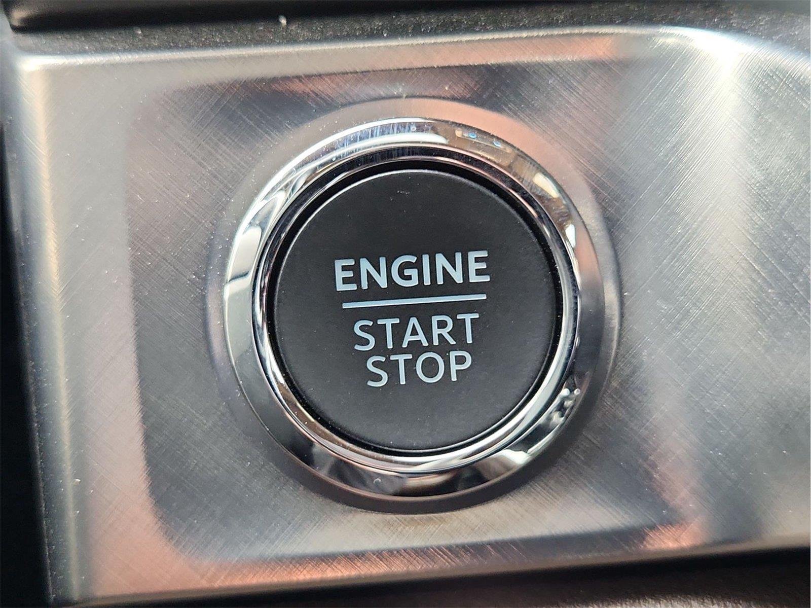 2025 Ford F-250 photo 17 of 35