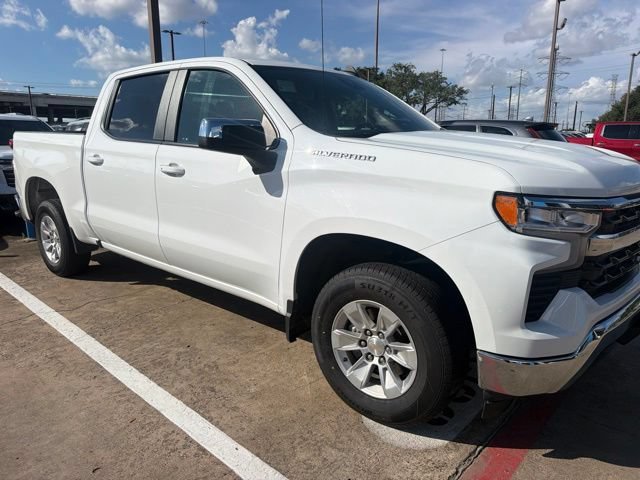 Certified Used 2025 Summit White Chevrolet LT image 1