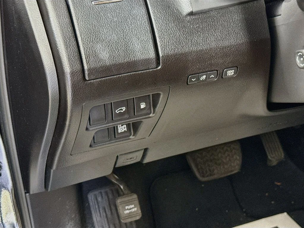 Used 2015 Obsidian Lexus Base image 15