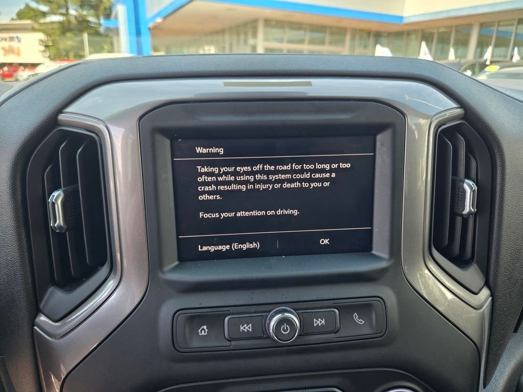 Used 2025 White Chevrolet Custom image 16