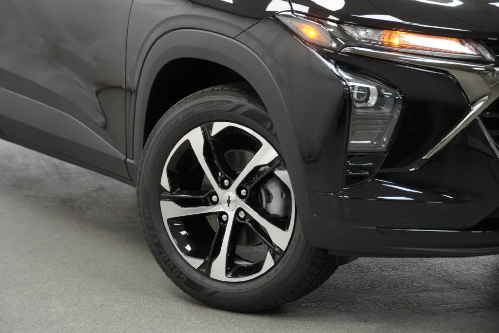 New 2026 Mosaic Black Metallic Chevrolet 1RS image 8