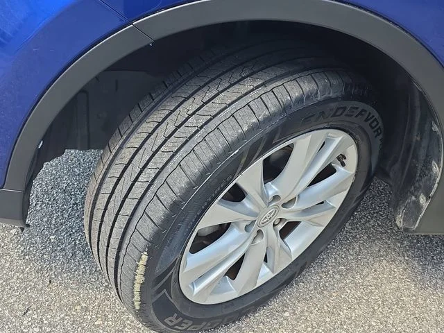 Used 2015 Blue Toyota Limited image 33
