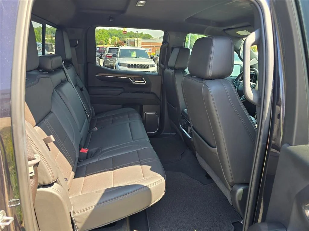 Used 2023 Gray Chevrolet High Country image 11
