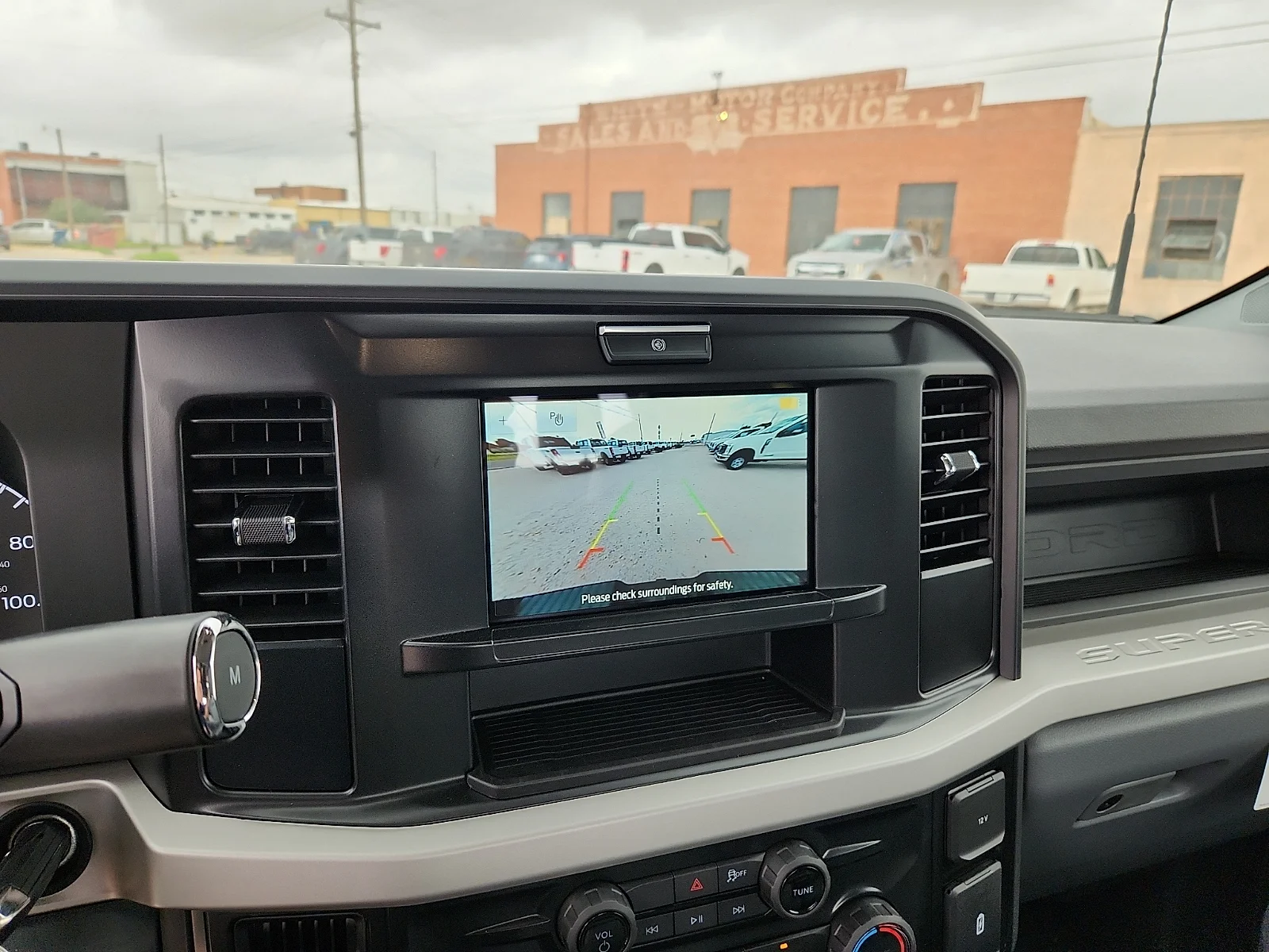 New 2026 Oxford White Ford F-250® XL image 23