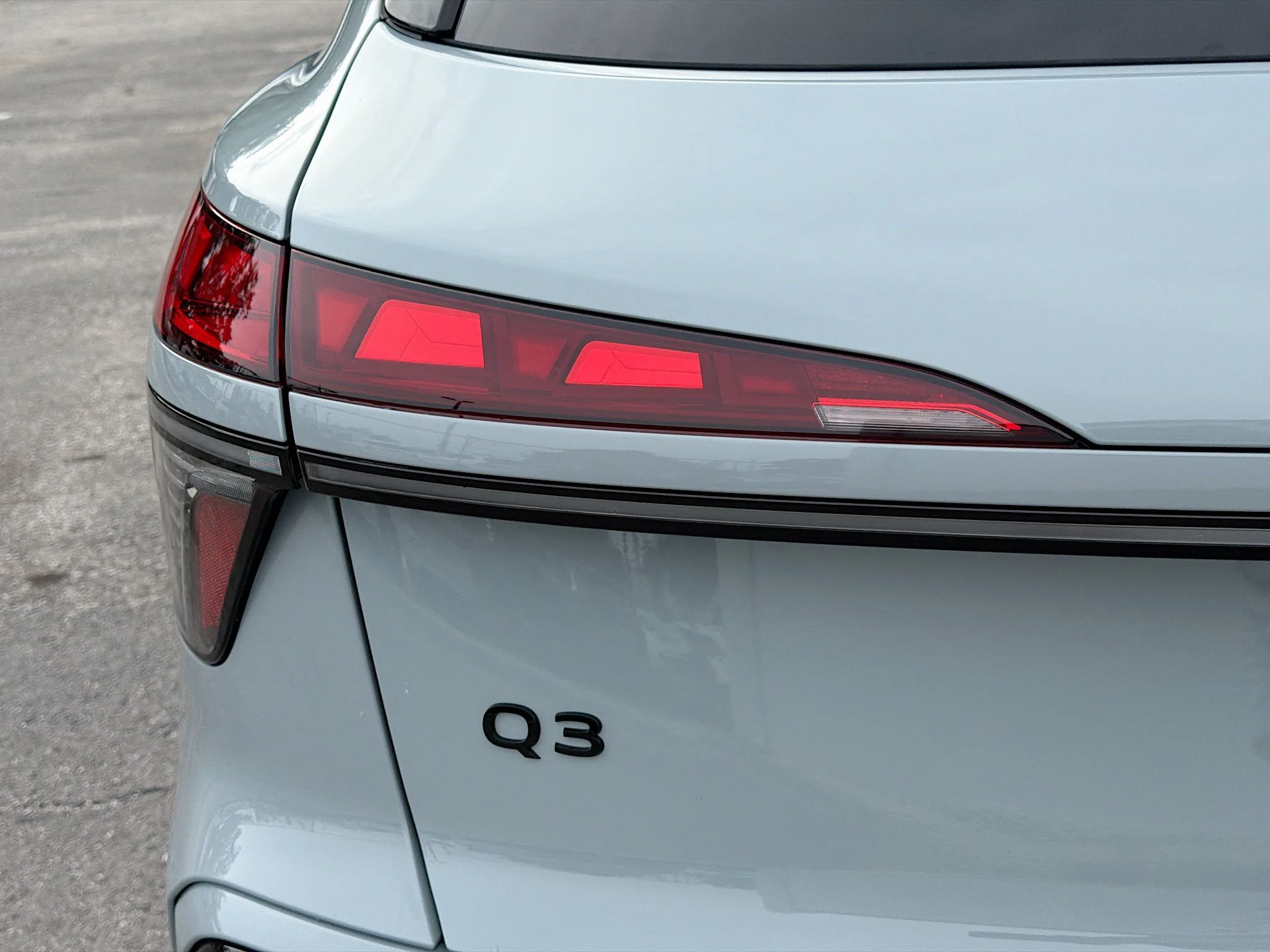 New 2026 Arrow Gray Pearl Effect Audi S line image 10