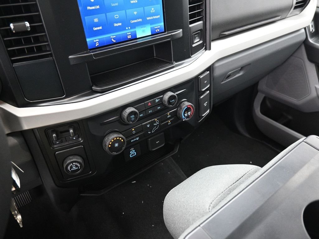 2026 Ford F-350 Super Duty XLT - Photo 21