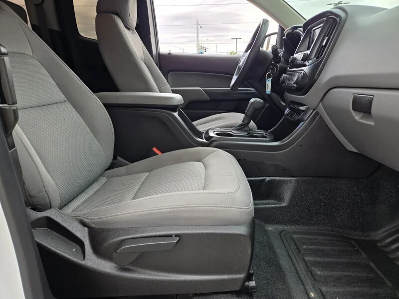Used 2016 Summit White GMC 2WD image 11