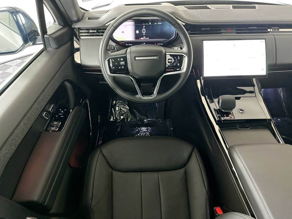 Certified Used 2025 Eiger Gray Metallic Land Rover SE image 24