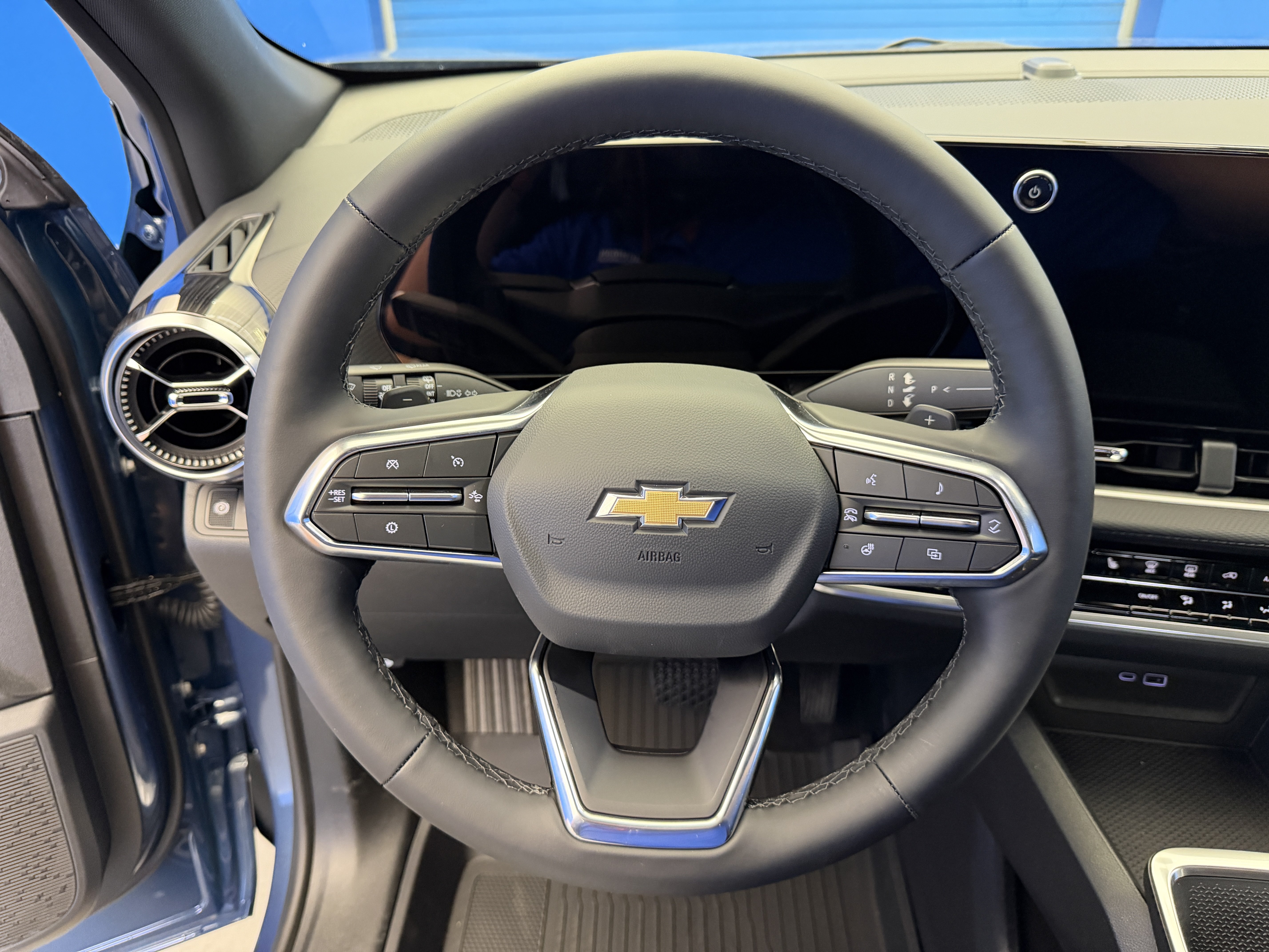 2027 Chevrolet Equinox LT - Photo 13