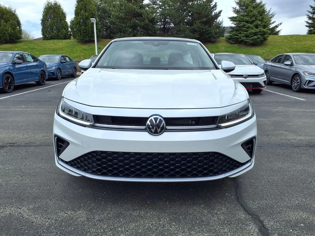 New 2026 Opal White Pearl Volkswagen 1.5T SEL image 6