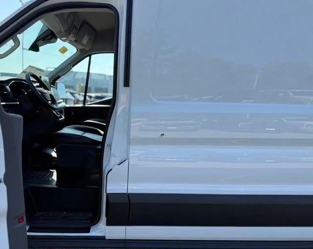 New 2026 Oxford White Ford Cargo Van image 13