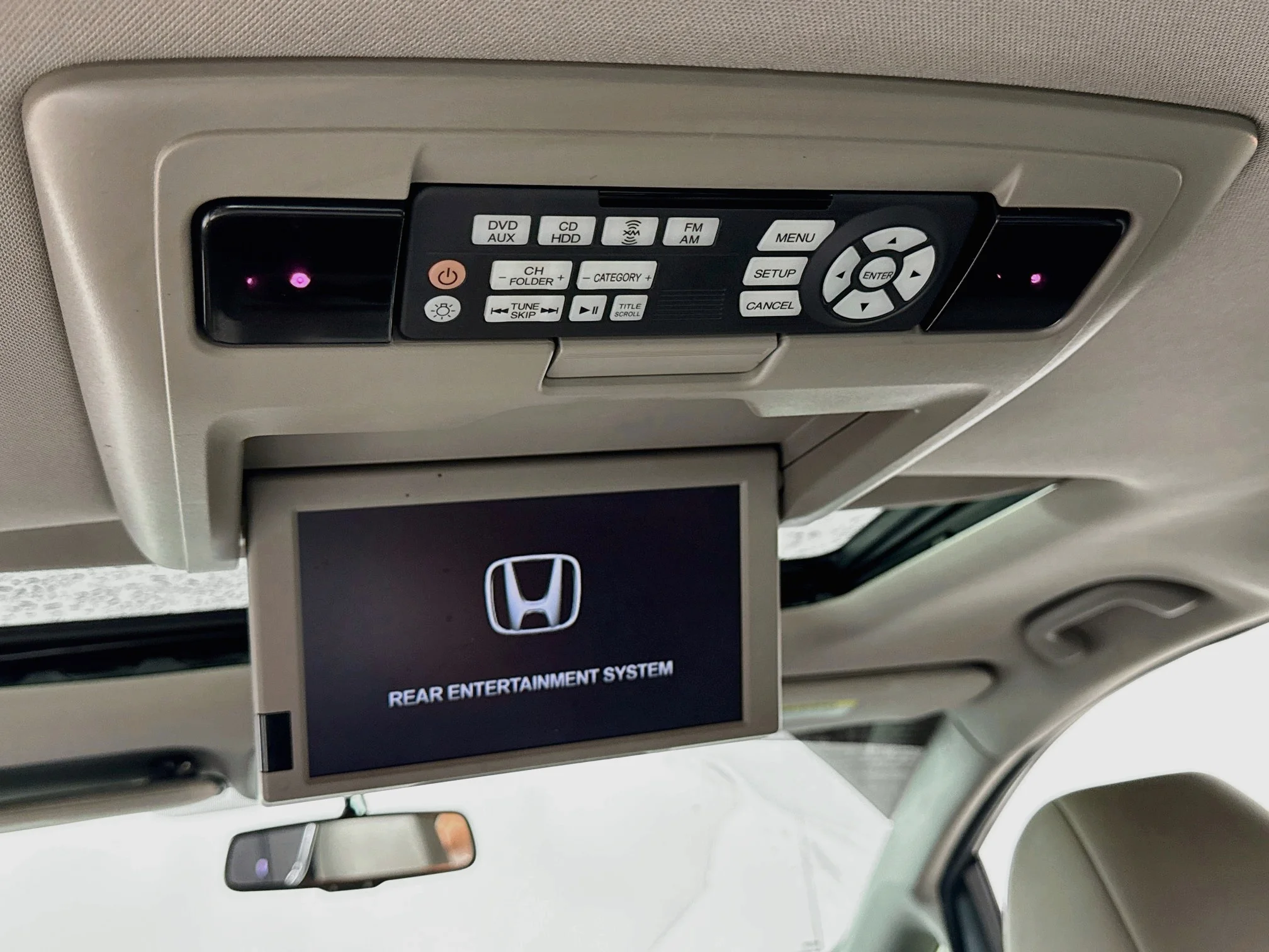 Used 2013 Crystal Black Pearl Honda Touring image 26
