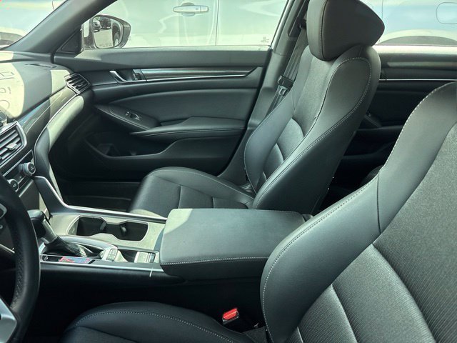 Used 2020  Honda Sport image 4