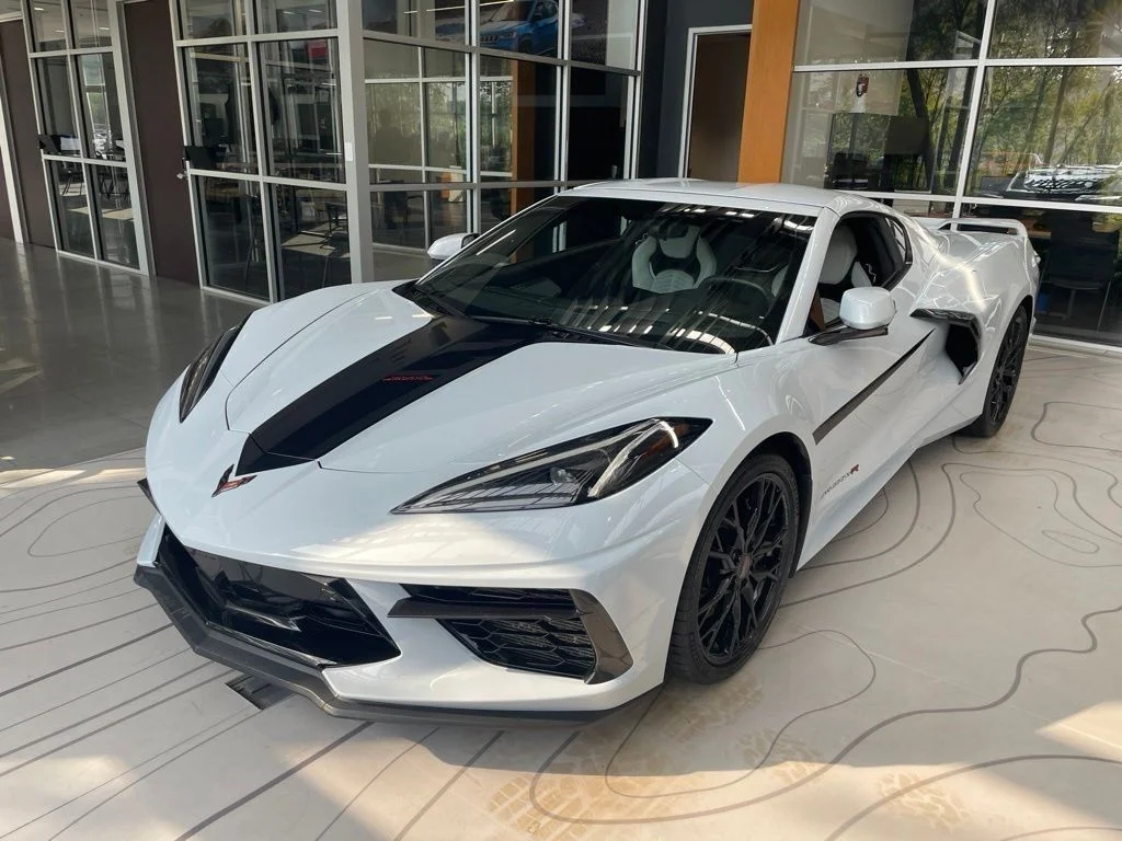 Used 2023 White Chevrolet Stingray image 1
