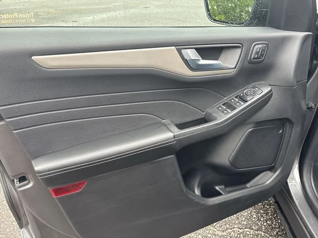 Used 2022 Gray Ford SEL image 13