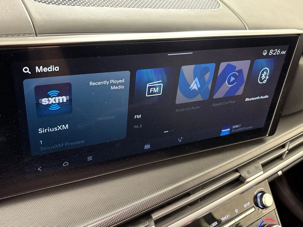 Used 2024 White Hyundai SEL image 35