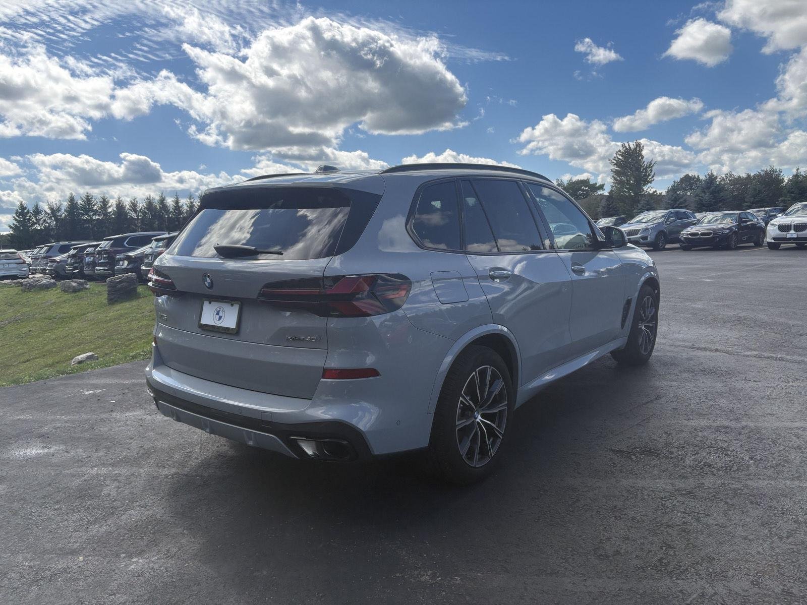 New 2026 Brooklyn Grey Metallic BMW xDrive40i image 7