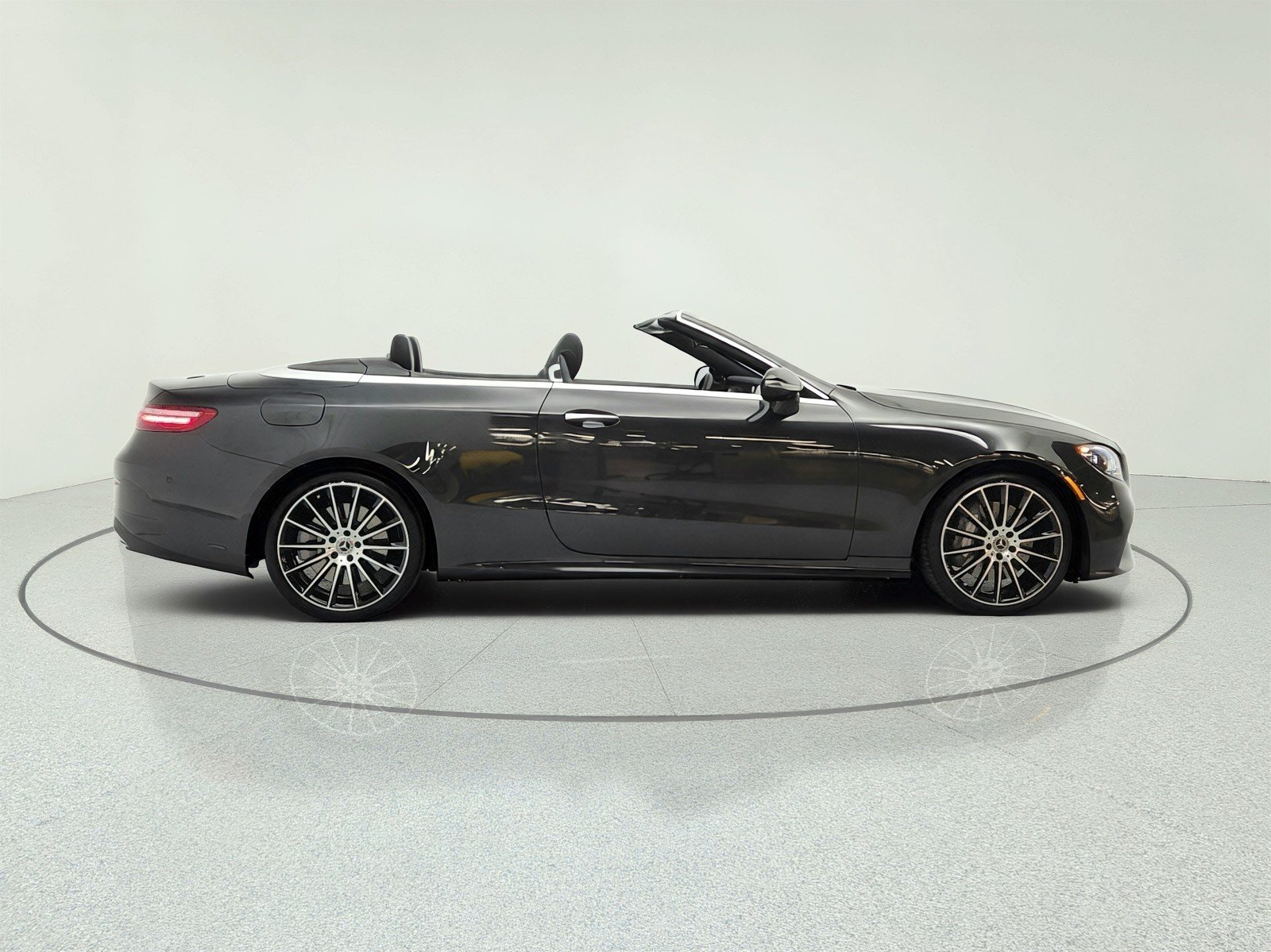 Certified Used 2023 Graphite Grey Metallic Mercedes-Benz E 450 RWD Cabriolet image 4