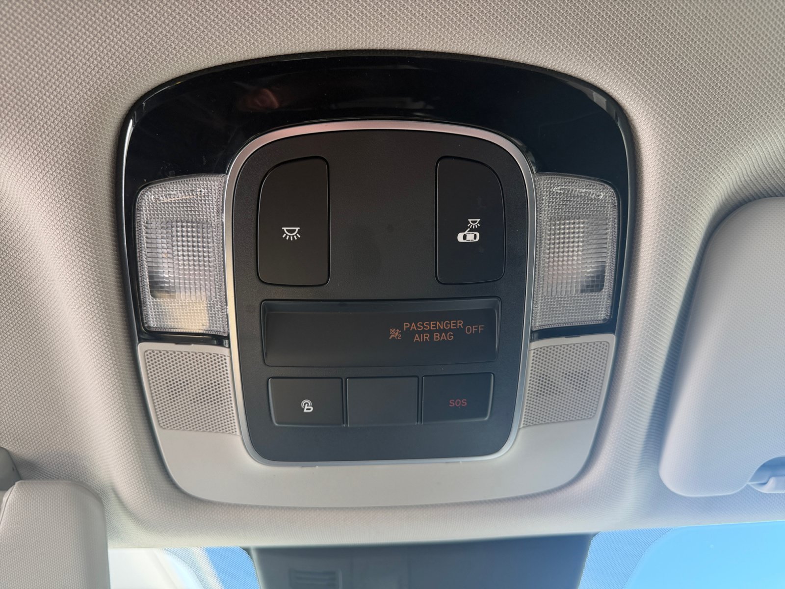 Used 2022 Quartz White Hyundai Blue image 26