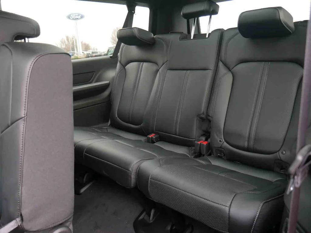 2025 Jeep Wagoneer L Series II - Photo 20