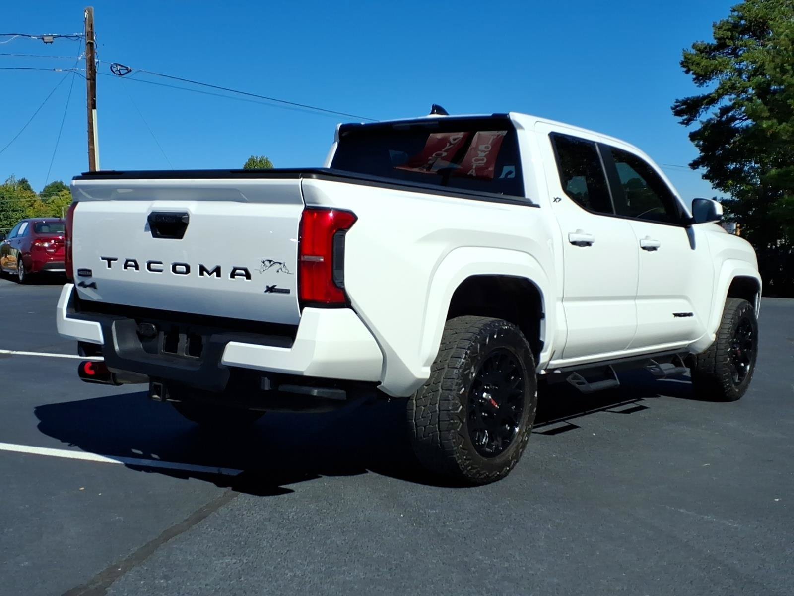 Used 2025 Ice Cap Toyota SR5 image 5