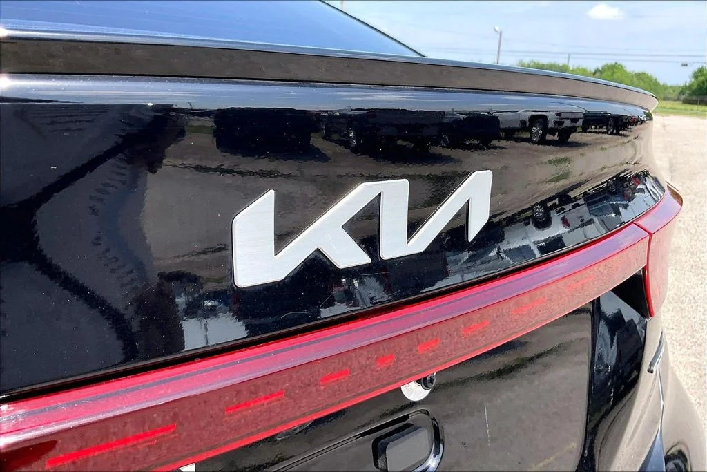 Used 2022 Black Kia GT-Line image 26