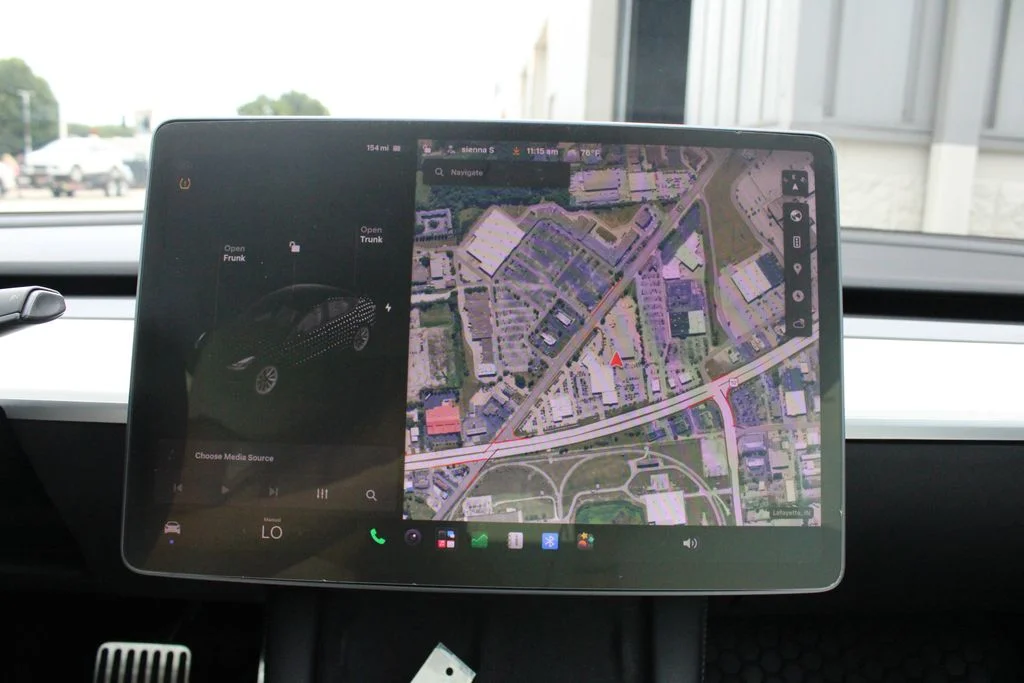 Used 2021 White Tesla Long Range image 14