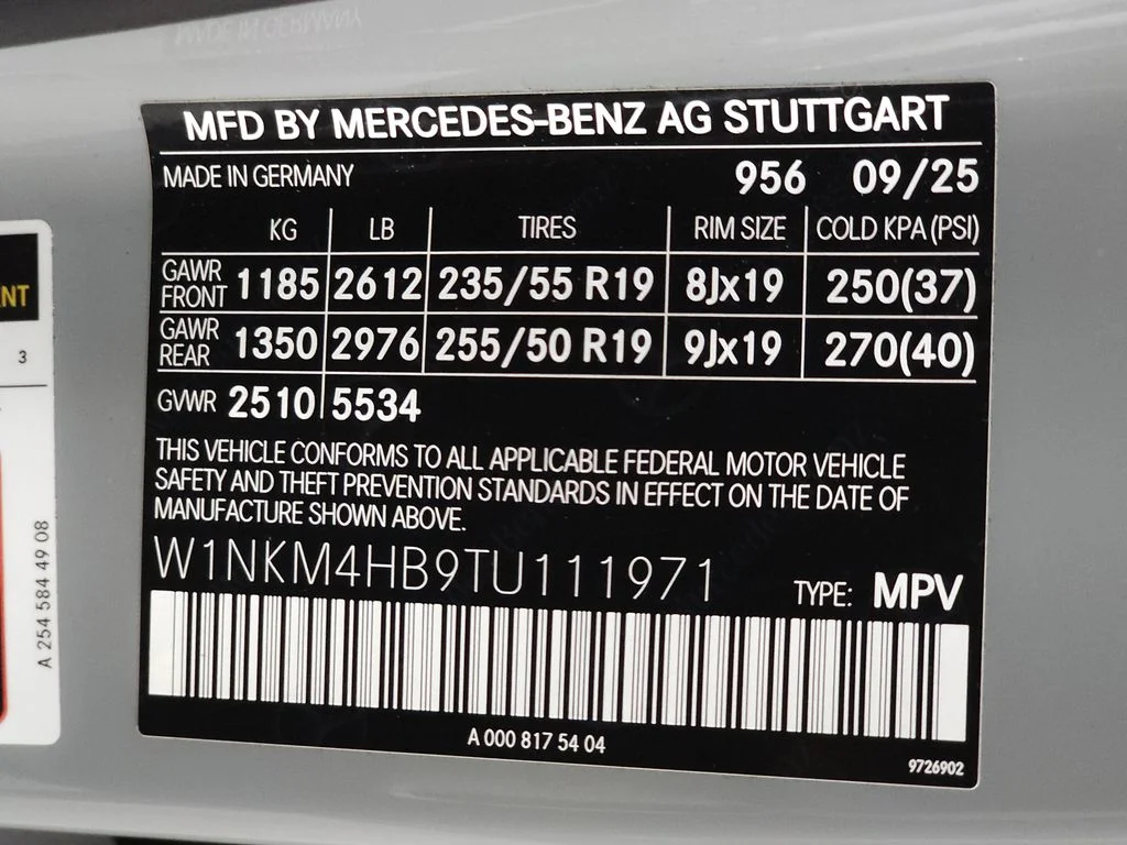 Certified Used 2026  Mercedes-Benz GLC 300 image 37