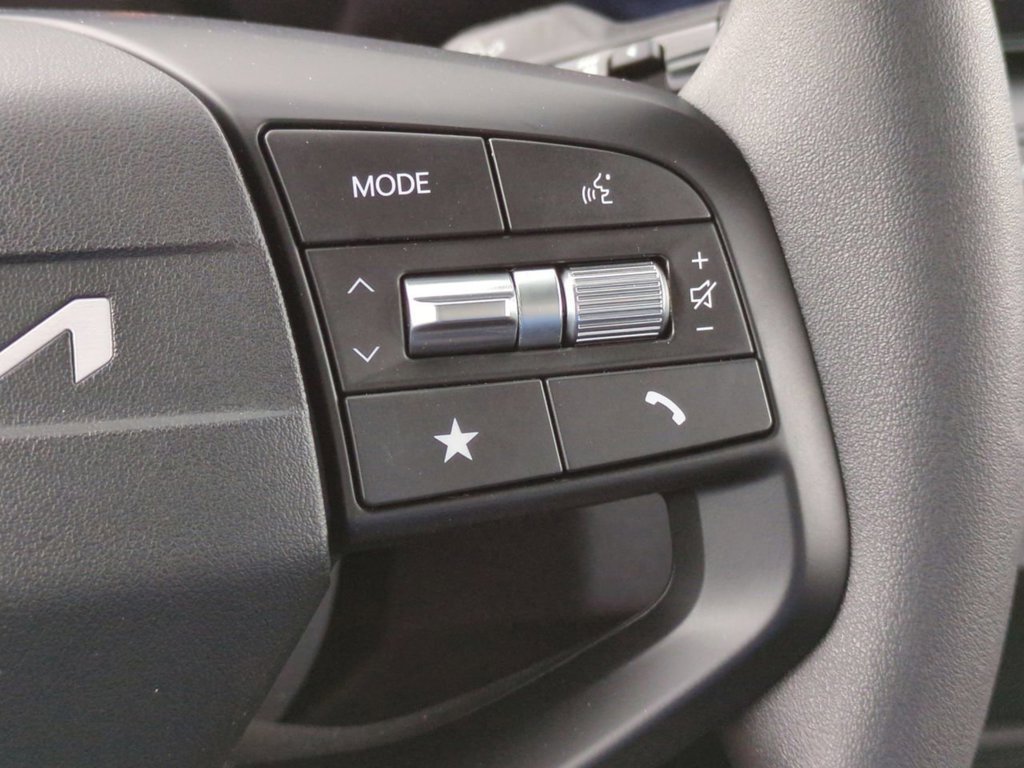 New 2026 Snow White Pearl Kia LXS image 26
