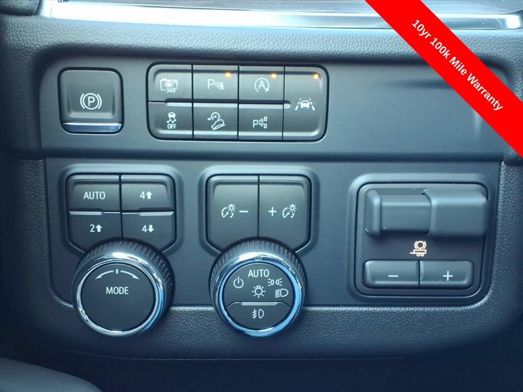 2026 Chevrolet Suburban Premier - Photo 27