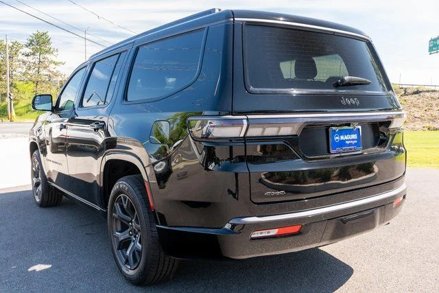New 2026 High Gloss Black Jeep Limited Altitude image 7