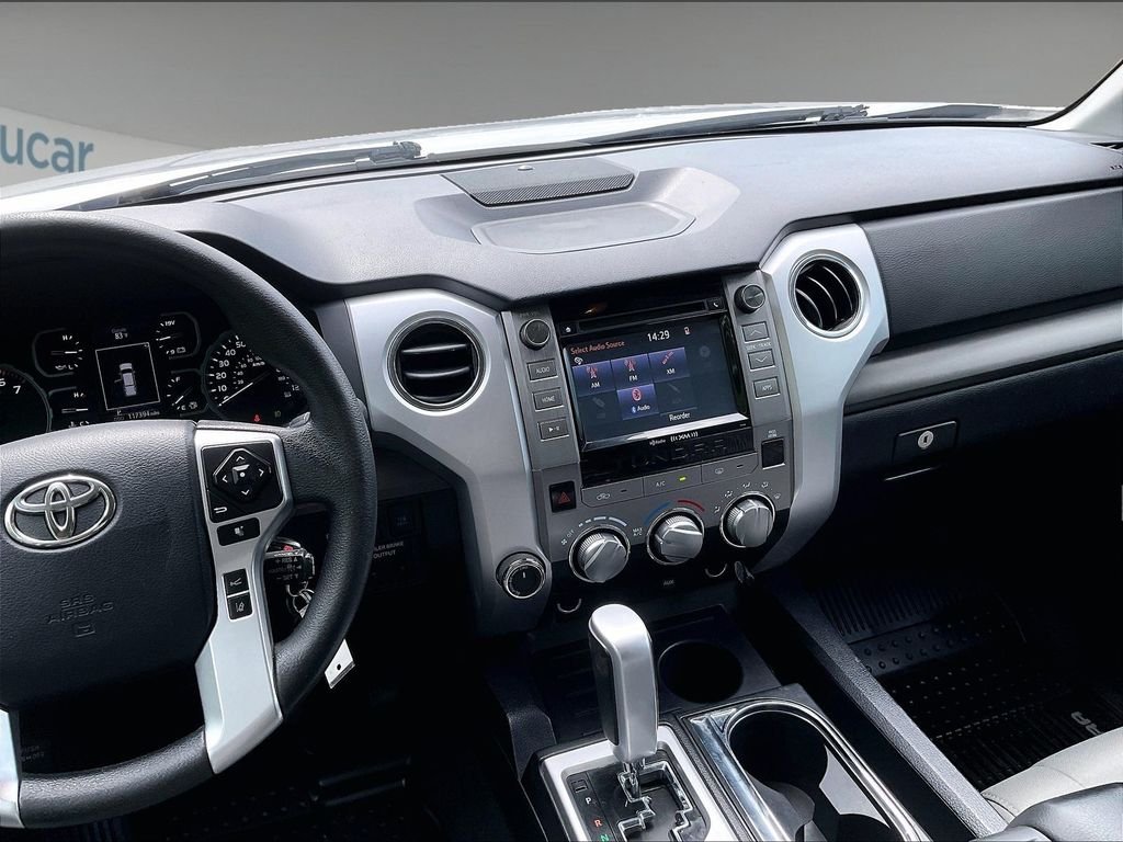 Used 2018 Silver Toyota SR5 image 18