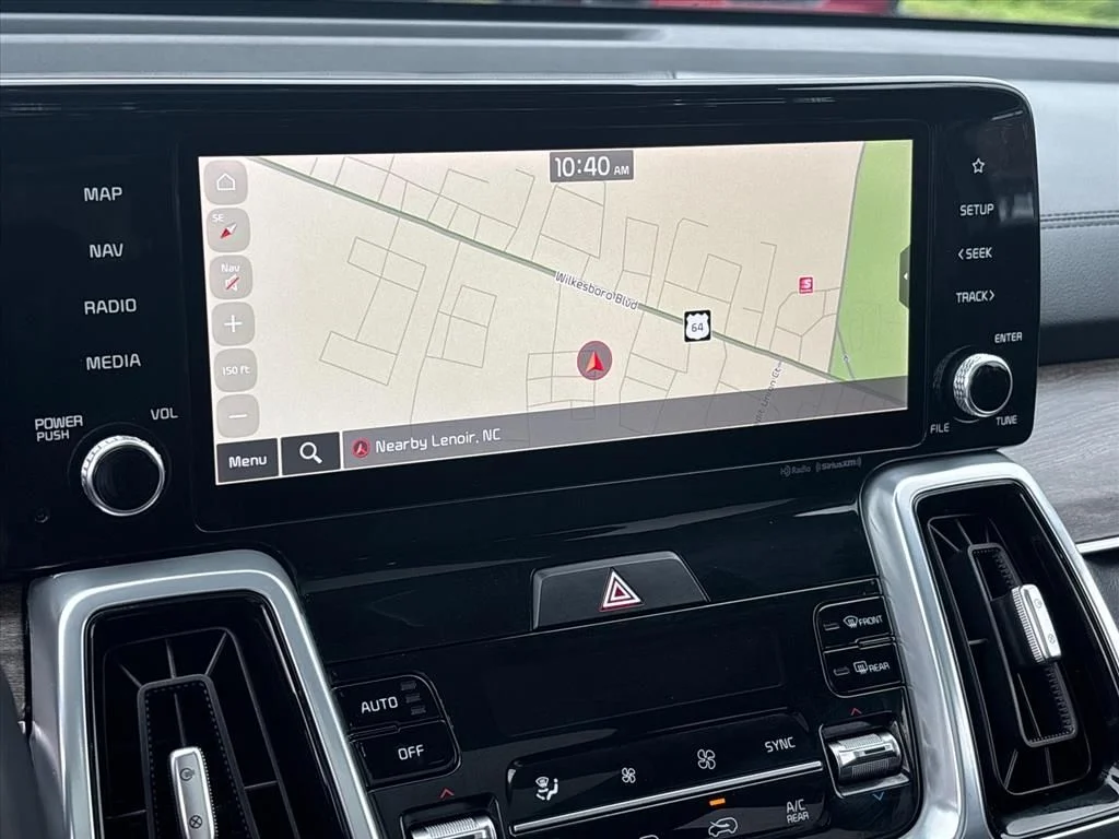 Used 2022 Black Kia X-Line EX image 31