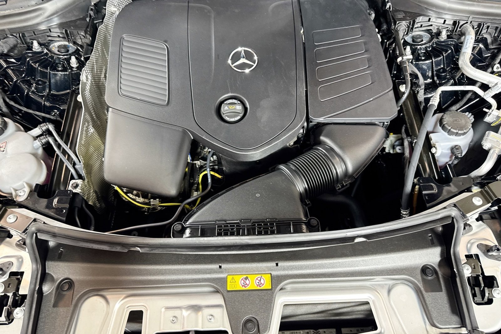 New 2026 Black Mercedes-Benz GLC 300 image 28