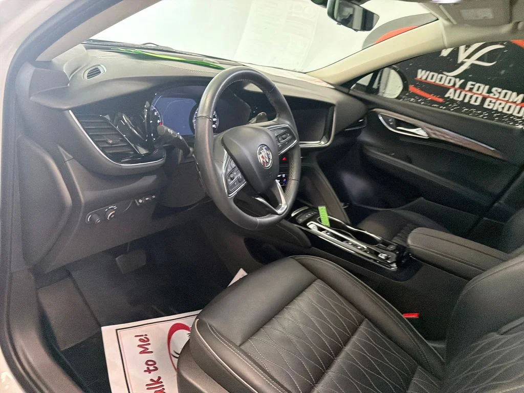 Used 2022 White Buick Avenir image 13