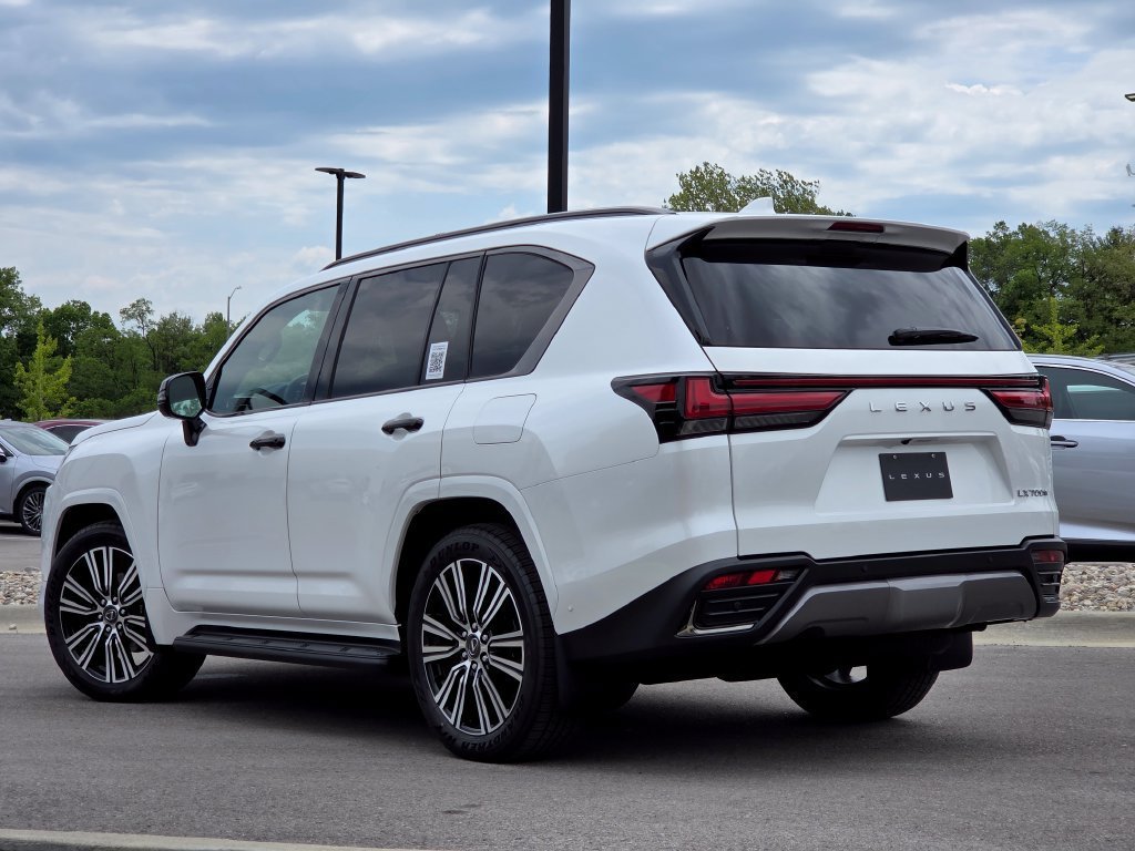 2026 Lexus LX 700h Luxury - Photo 32