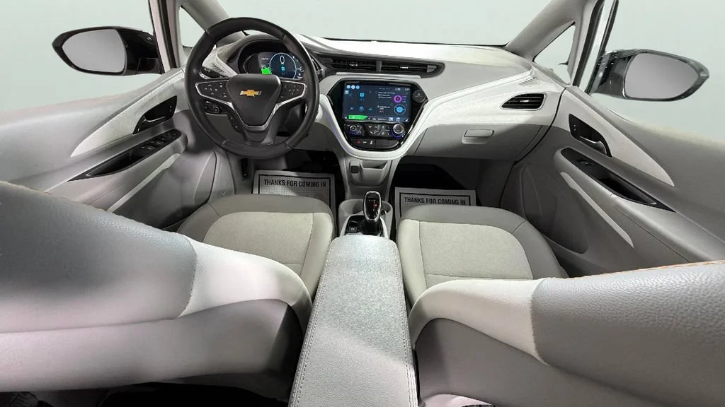 Certified Used 2018 (Includes (TUS) Black grille.) Chevrolet Premier image 30