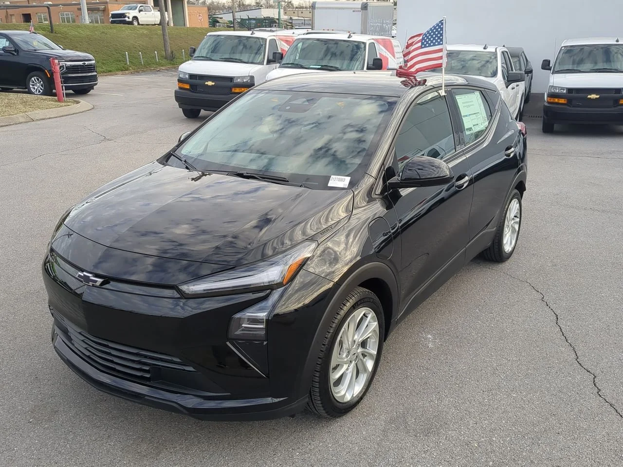 New 2027 Mosaic Black Metallic Chevrolet LT image 4