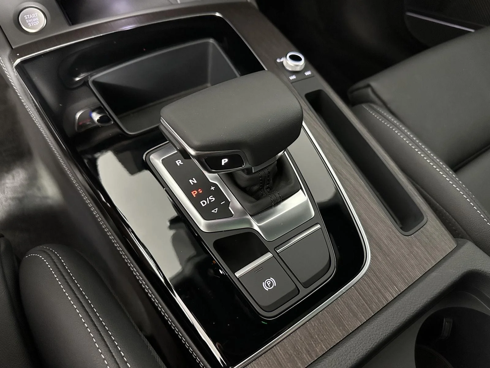 Used 2023 Daytona Gray Pearl Effect Audi S line Premium Plus image 17