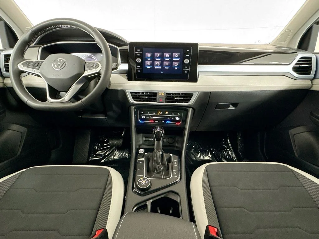2026 Volkswagen Taos SE - Photo 15