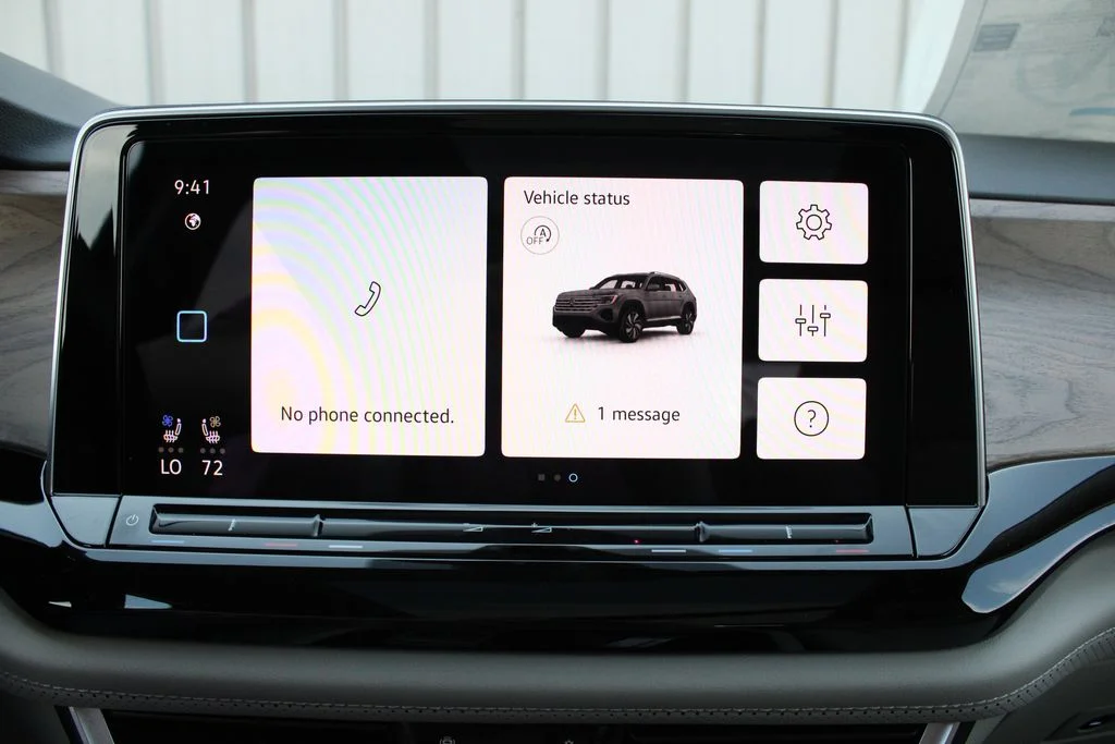 New 2026 Black Volkswagen 2.0T SE w/Technology image 16