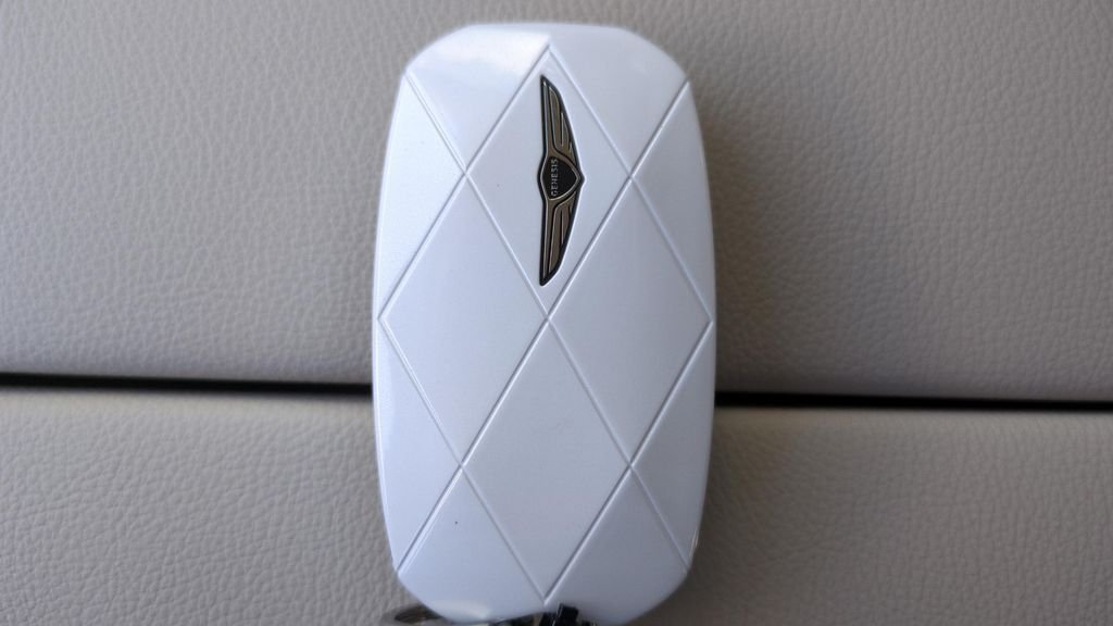New 2026 Silver Genesis 2.5T image 24
