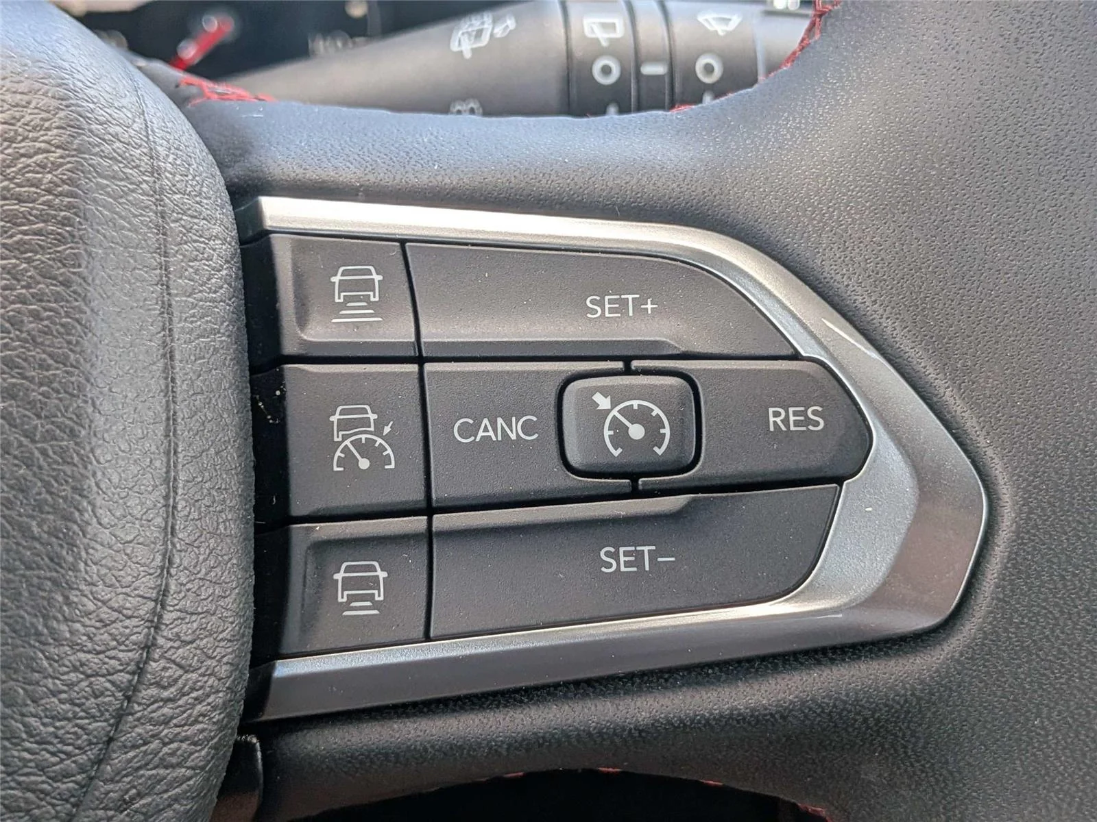 Used 2023 White Jeep Trailhawk image 25