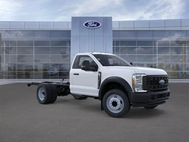 New 2026 Oxford White Ford F-550® XL image 23
