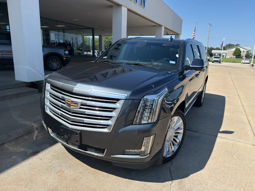 Used 2019 Shadow Metallic Cadillac Platinum image 17