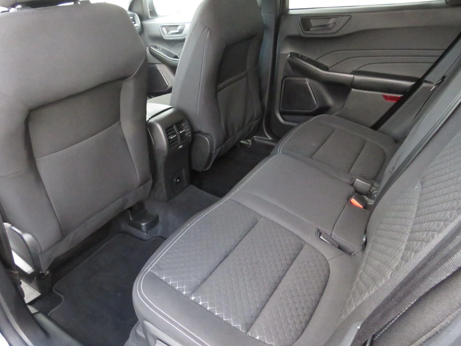 Used 2023 Vapor Blue Metall Ford Active image 23