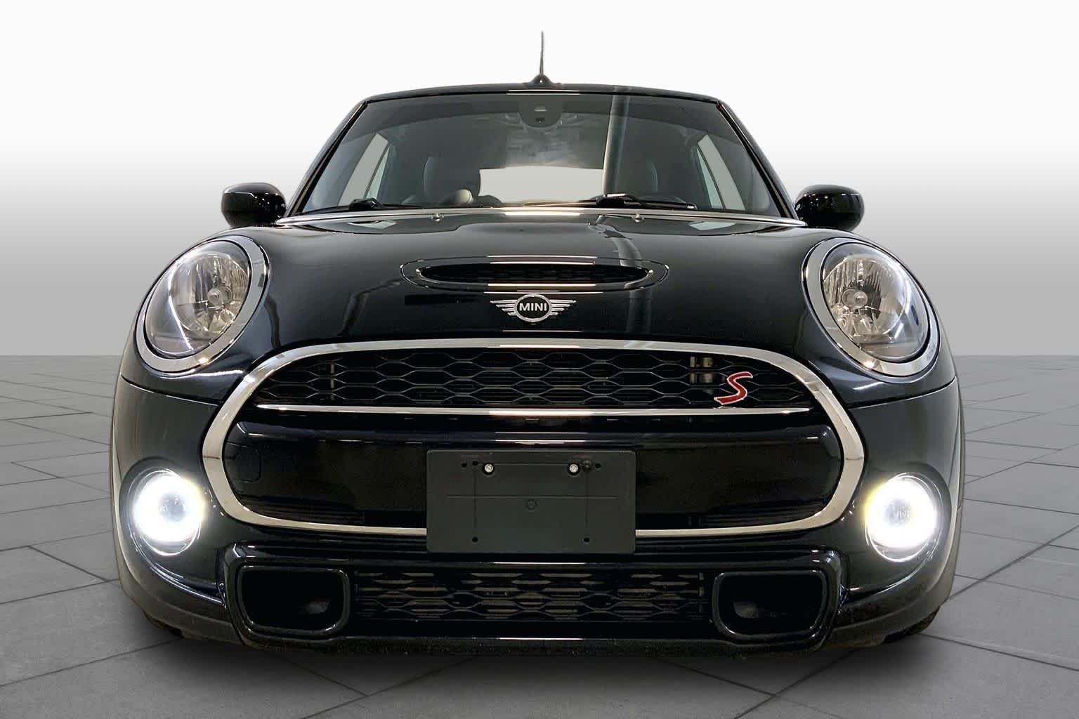 Used 2021 Midnight Black Metallic MINI Cooper S image 3