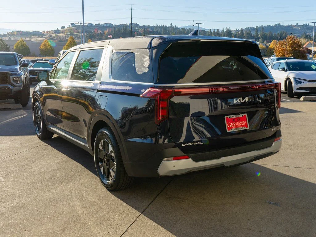 New 2026 Deep Chroma Blue Kia LXS image 5