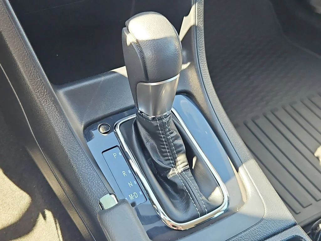 Used 2015 Dark Gray Metallic Subaru 2.0i Limited image 20